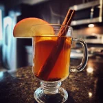 â€œHot Apple Cider Cocktail: 10-Min Cozy Fall Blissâ€